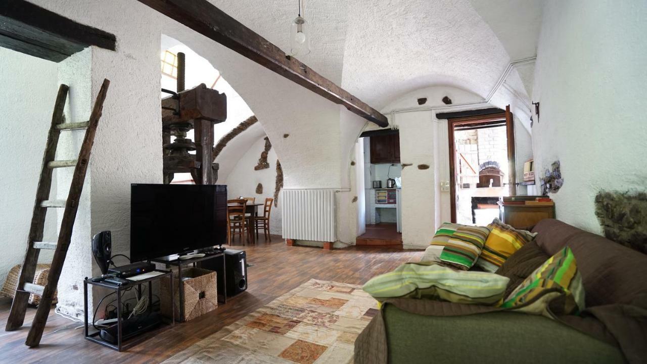 Old Mill Villa Pigna Exterior photo